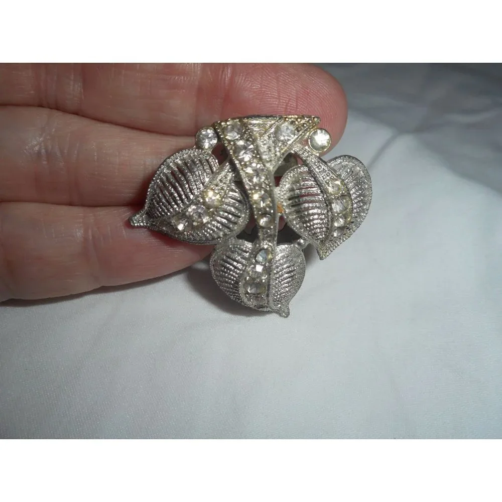 Vintage Estate Rhinestone Leaves Scarf Buckle Scarf Clip ornate